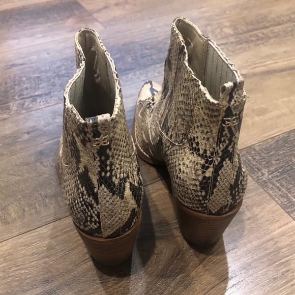 Sam Edelman Snakeskin Print Block Heel 8 - Picture 8 of 10